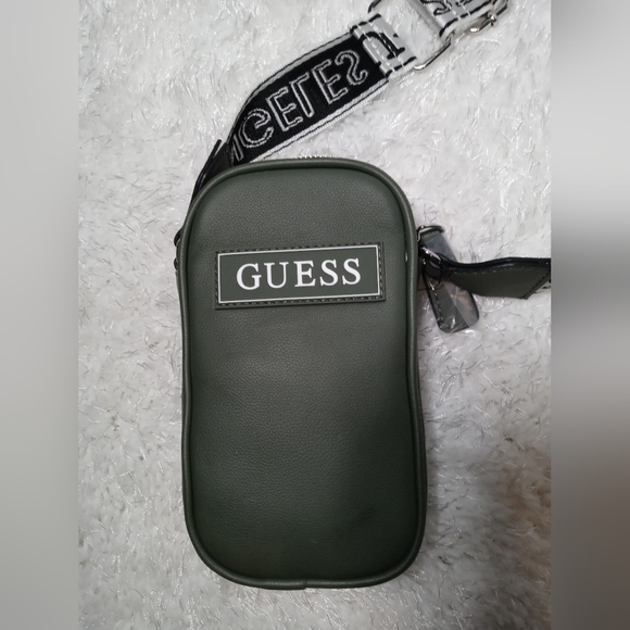 GUESS CROSSBODY SPORTS BAG - Picture 1 of 4